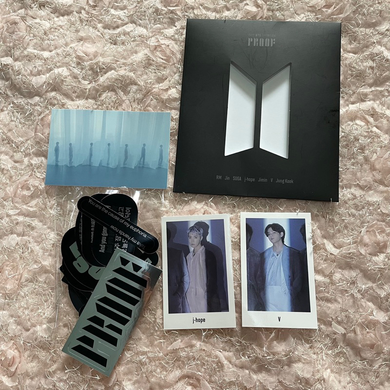 HYBE INSIGHT PROOF EXHIBITION MERCH BTS LUCKY DRAW