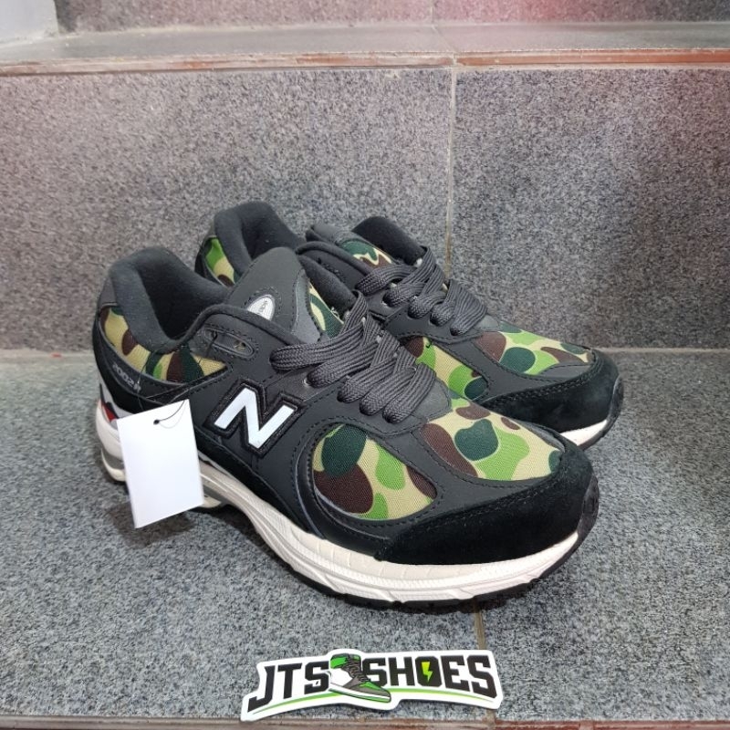 NEW BALANCE 2002R X BAPE