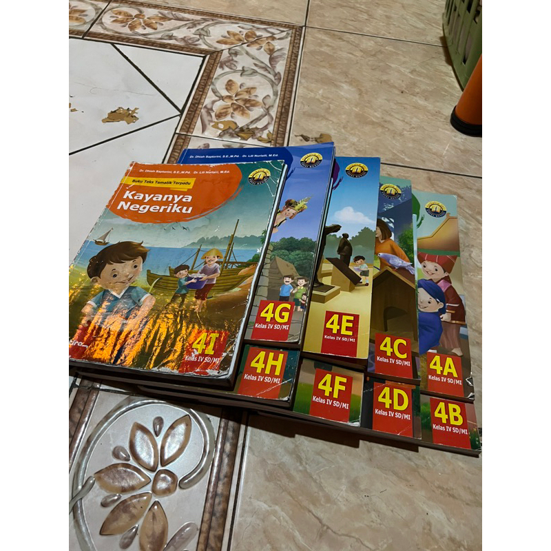 

Buku Teks Tematik Terpadu 4 ABCDEFGHI