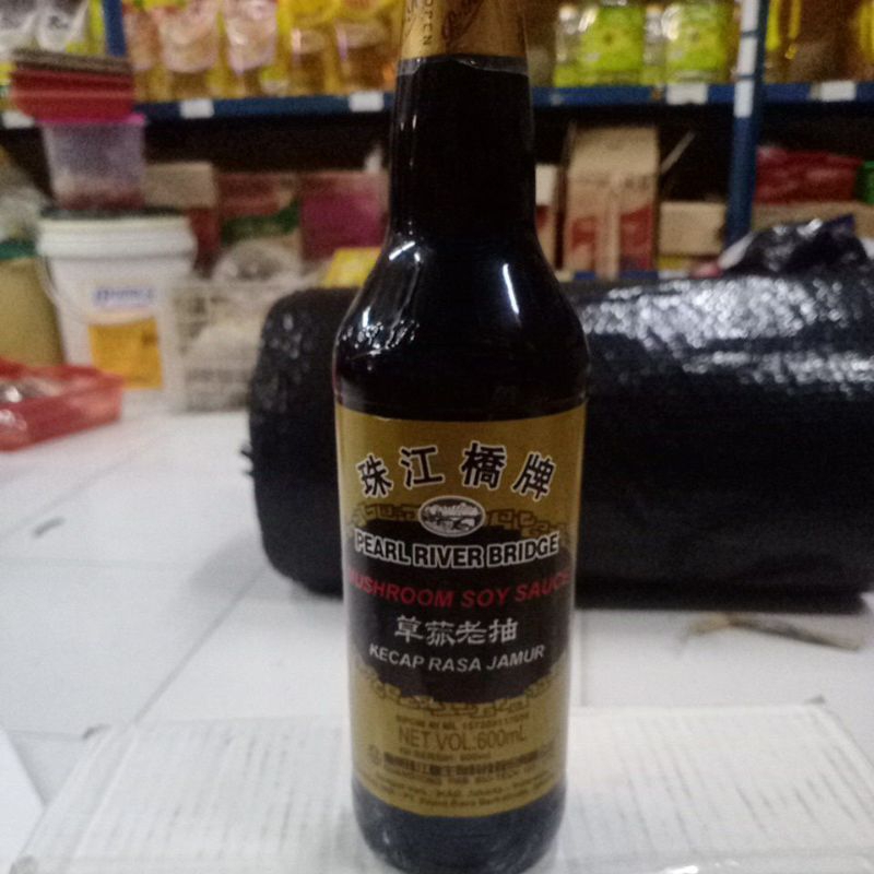 

kecap jamur/pearl river bridge mushroom sauce 600ml