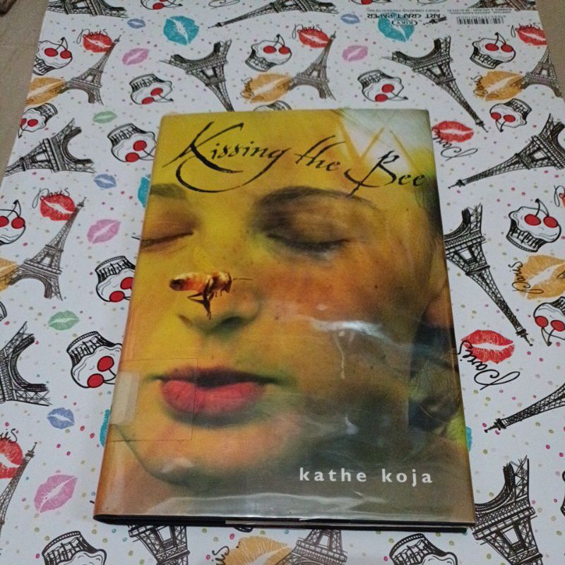 Novel import Kathe Koja - Kissing the Bee