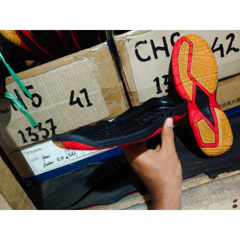 sol sepatu badminton/sol sepatu sport/mio