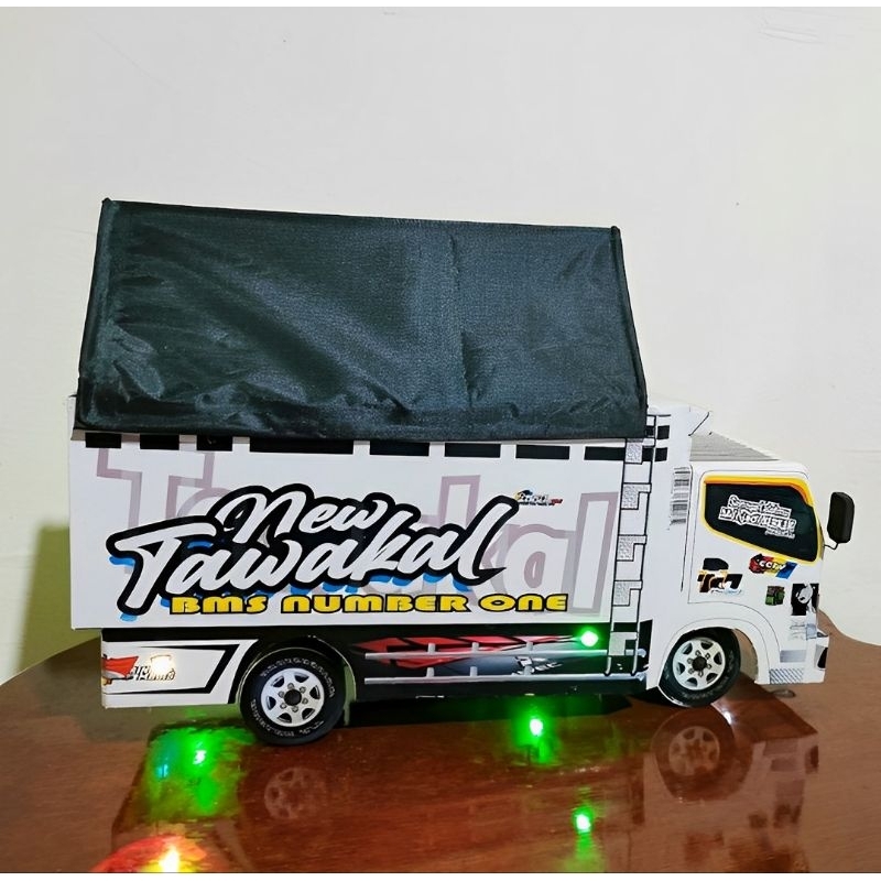 MINIATUR TRUK OLENG KAYU TAWAKAL 5 LAMPU LED+TERPAL