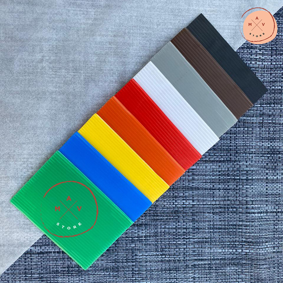 

PP Corrugated Board 39.5 x 31.5 cm Tebal 3 mm