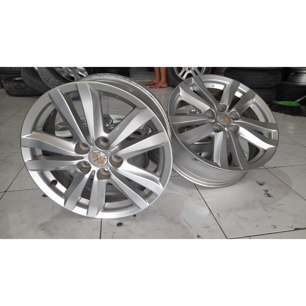 VELG MOBIL BEKAS ORI STANDAR OUTLANDER RING17 X6,5 5X114,3 PNP LUXIO GRAND MAX L300 INOVA TERIOS
