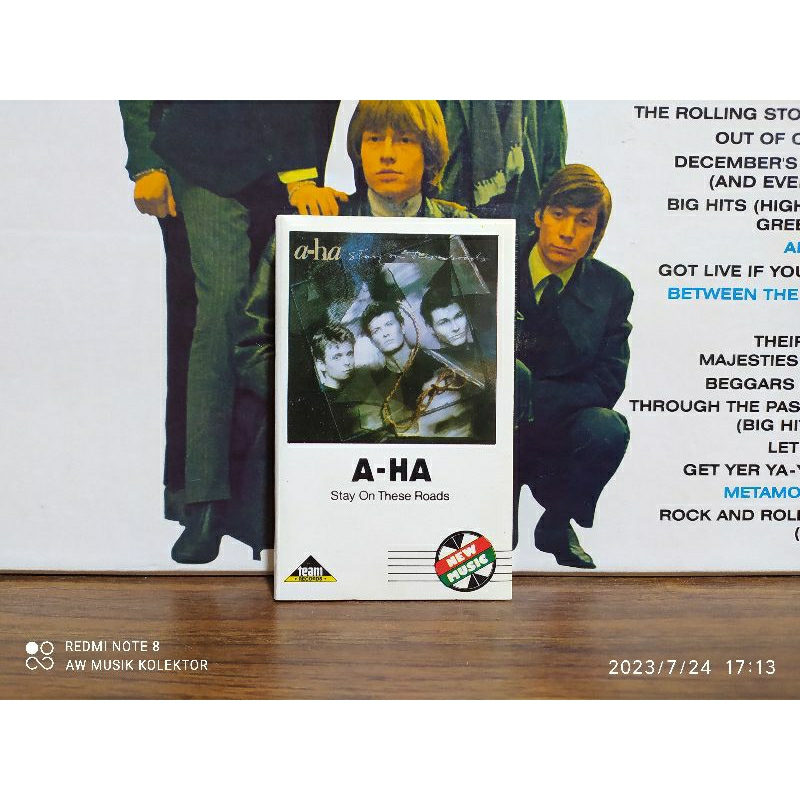 Kaset Pita : A-HA - Stay On These Roads.