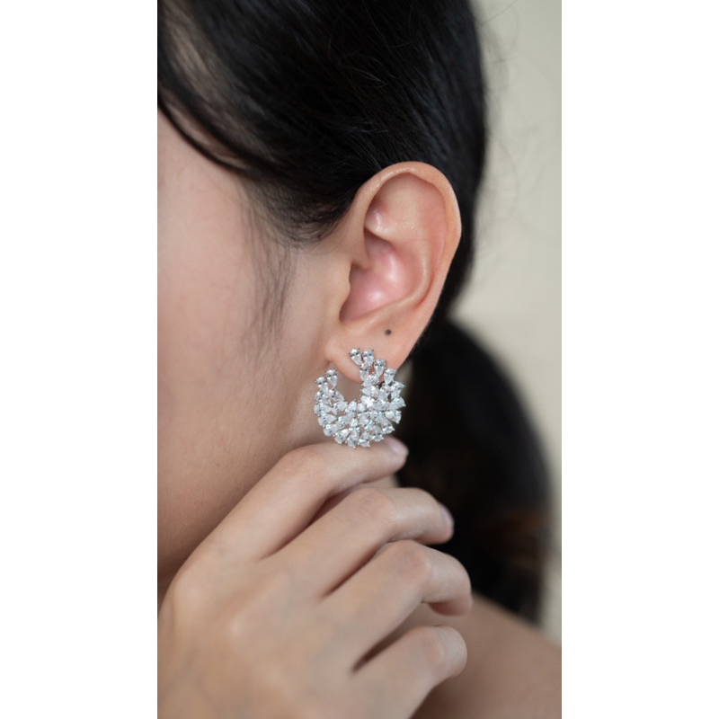 crescent moon Earring fashion lab grown diamond au750