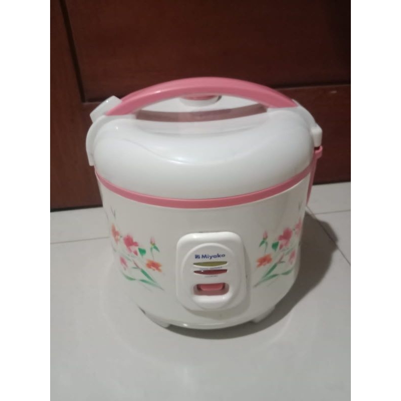 magicom miyako second/bekas pemakaian ukuran 1,8 liter