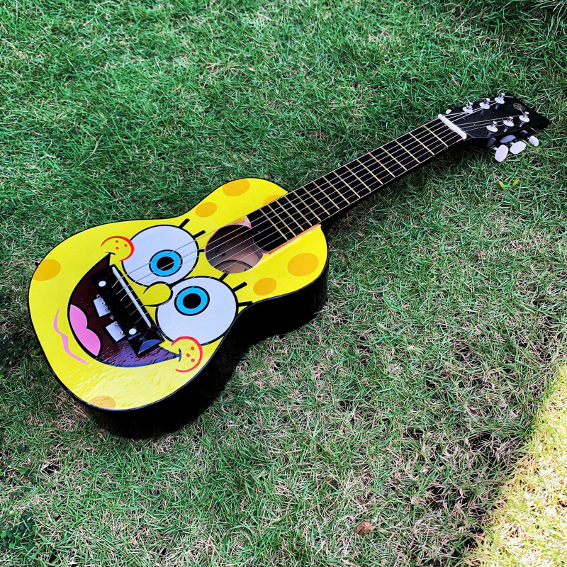 Gitar ukulele senar 6 string spongebob Gratis pick (GARANSI JIKA PATAH SAAT PENGIRIMAN)