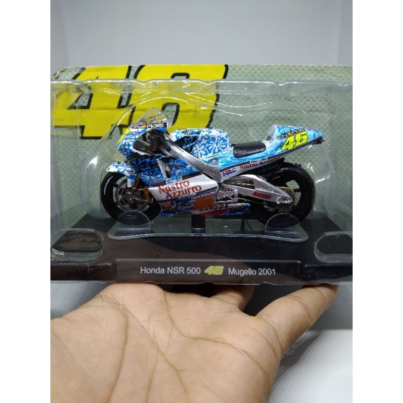 Miniatur Diecast Leo Models Valentino Rossi 46 Mugello 2001 skala 1:18