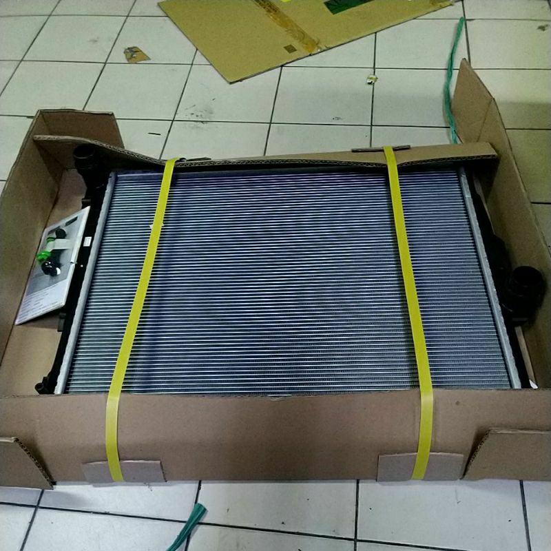 radiator bmw x3 e83 merk behr