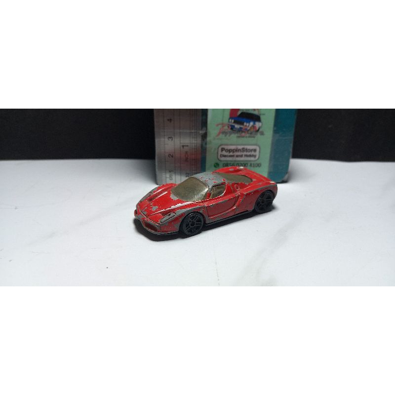 Hotwheels Hot Wheels Ferrari Enzo Warna Merah (Second/Junk)