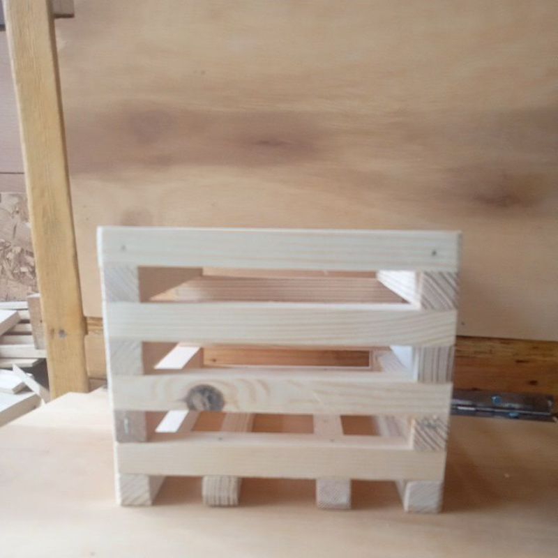 Pot bunga kayu jati belanda