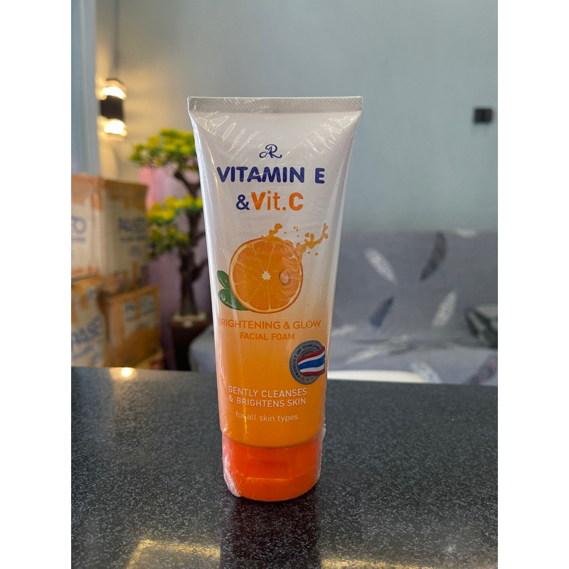 AR Vitamin E & C Brightening Glow Facial Foam 190gr original Thailand