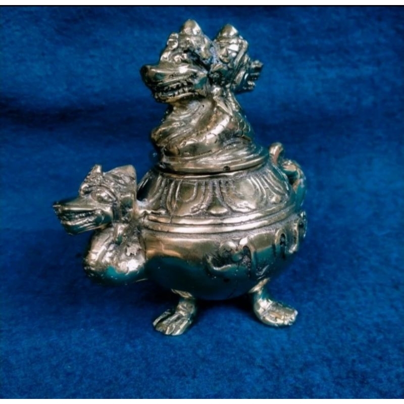 Cupu Nogo Pertolo Tempat Penyimpanan Pergiasan kuningan Antik