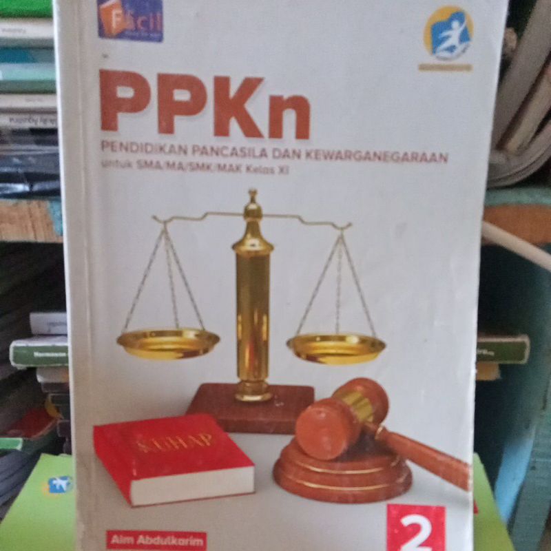 buku PPKN untuk kelas 11 penerbit facil