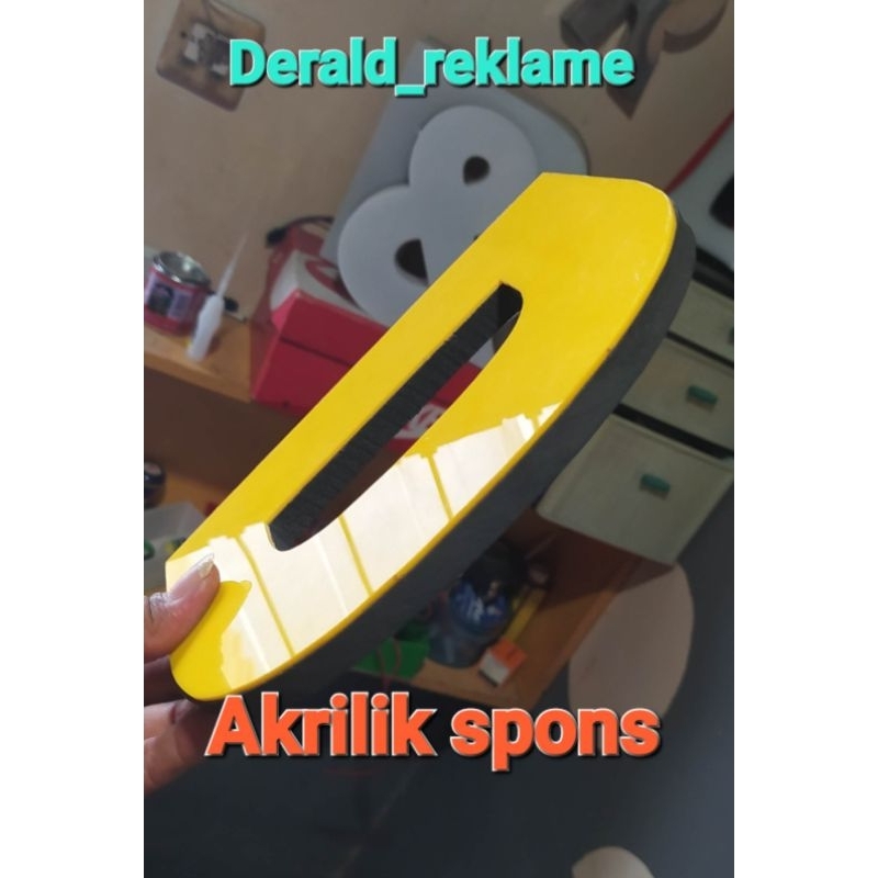 huruf timbul akrilik spon