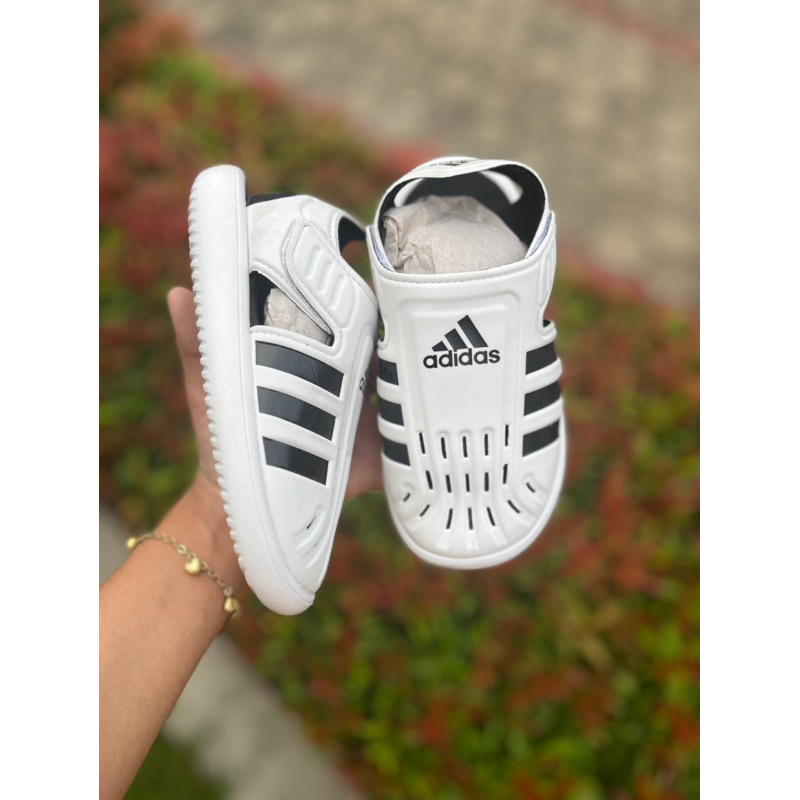 SALE 50% ADIDAS CLOSED TOE WATER SANDALS WHITE SIZE 33 34