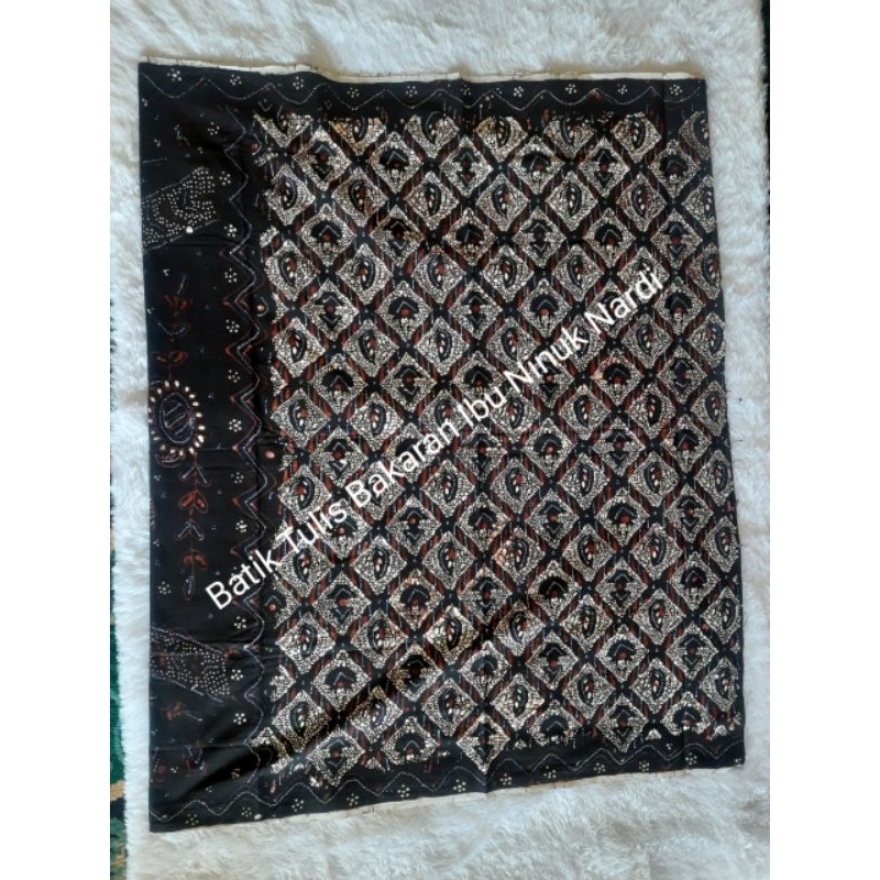 Sarung Batik Tulis Bakaran Halus Motif Sidomukti
