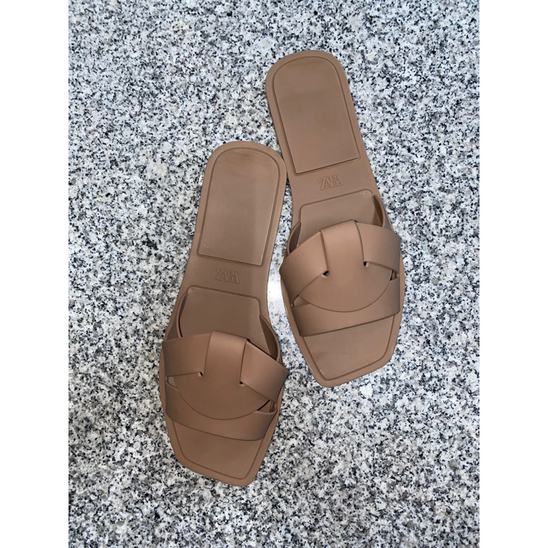ZARA flat criss cross ruberrised sandals