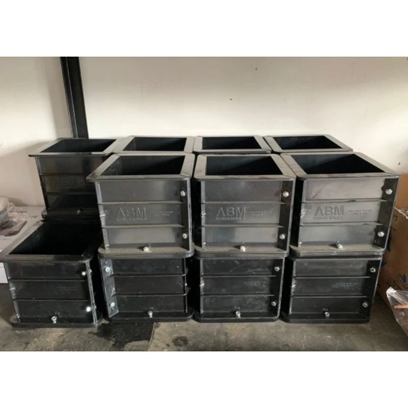 cetakan kubus plastik beton 15x15x15