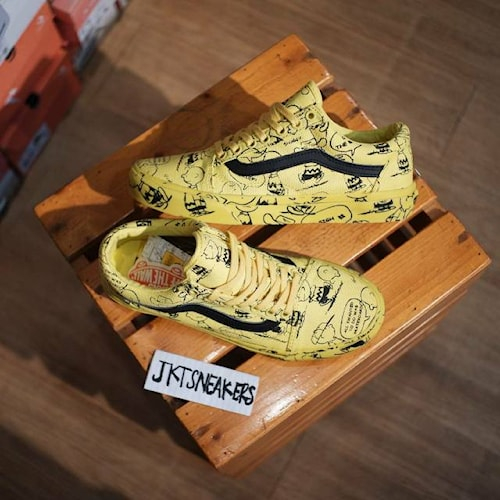 Sepatu Vans Motif Snoopy Premium Kuning Hitam Pria Wanita Sneakers Vans Premium Quality