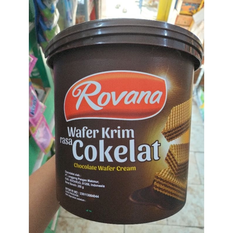 

Rovana Wafer coklat jar