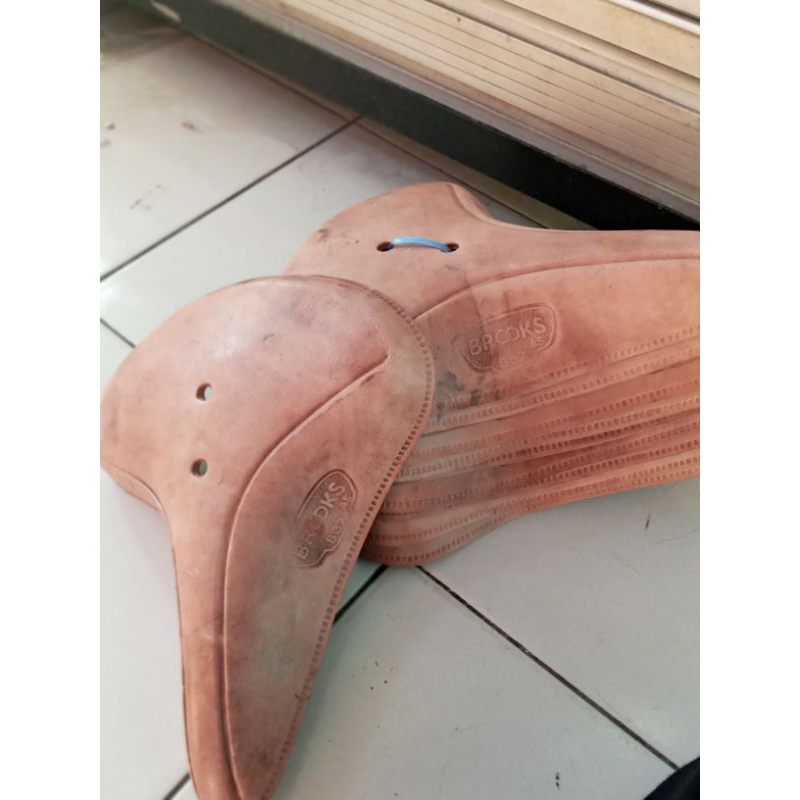 kulit  jok/sadle sepeda ontel & klasik