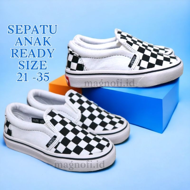 MAGNOFI Sepatu Anak Laki Laki Perempuan Sneakers Slip On Vans Checkerboard Catur Umur 1 2 3 4 5 6 Ta