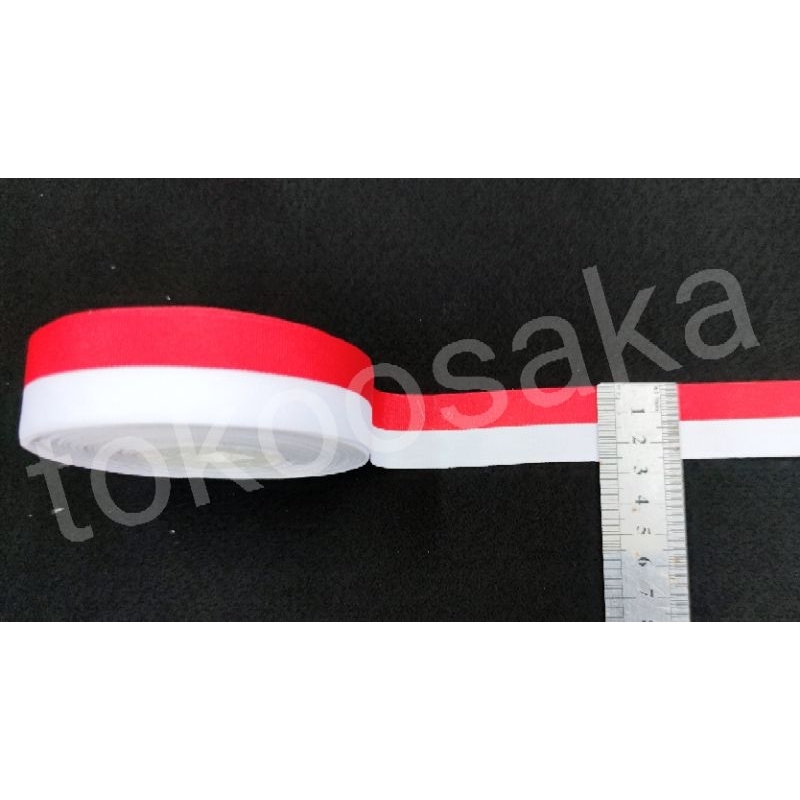 

Pita bendera / pita merah putih ukuran 1 inch ( 2,5 cm )