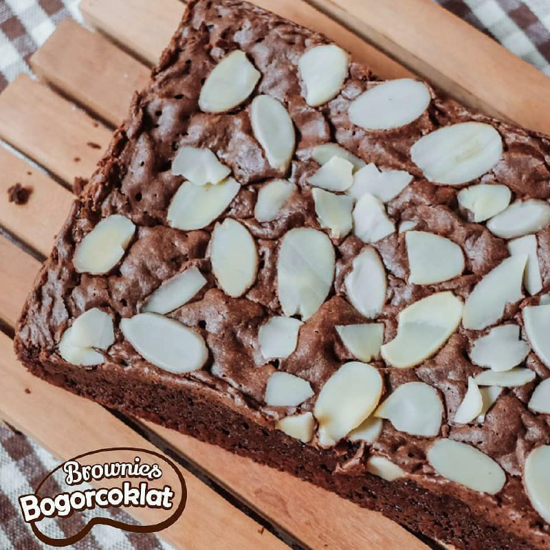 

Brownies Almond Uk Kecil (15x10cm)