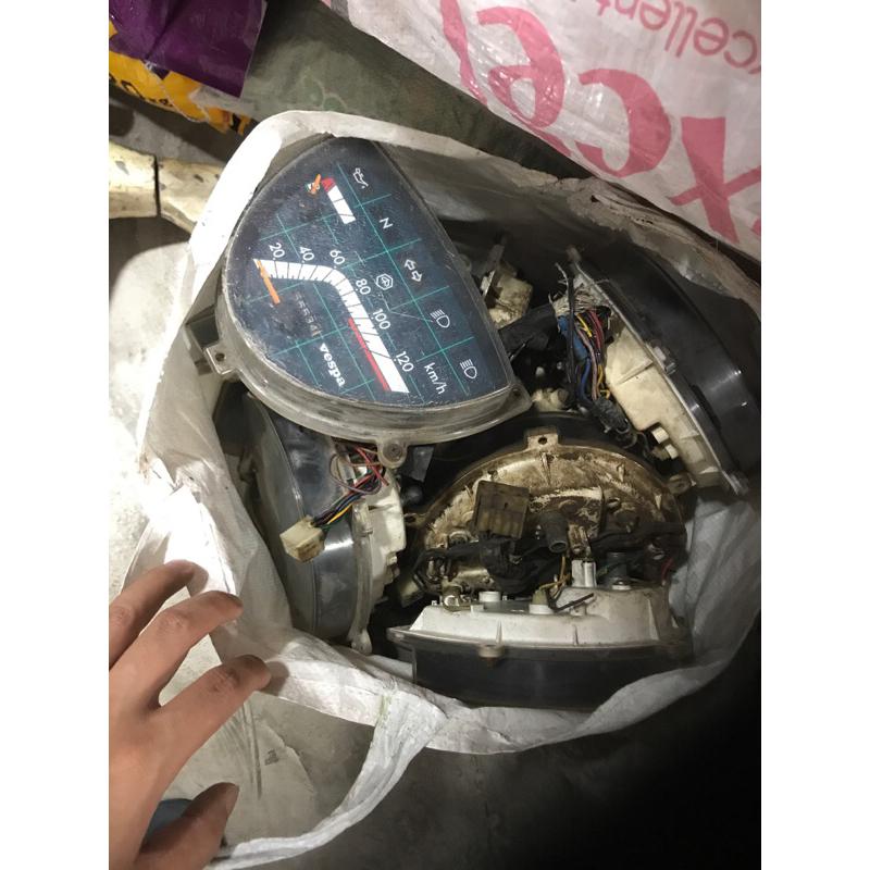 speedometer vespa excel