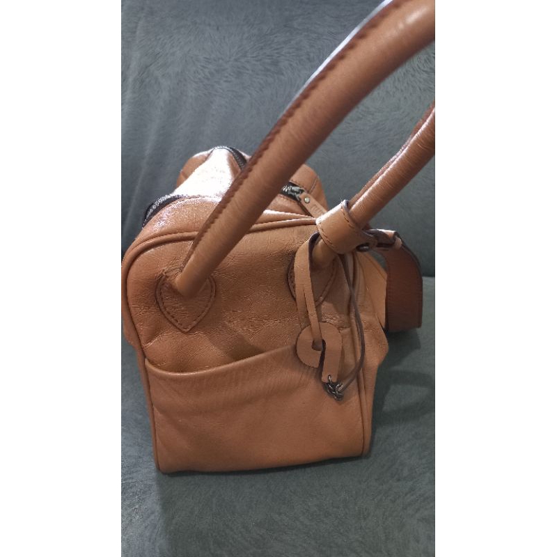 Linddy by Delumi leather