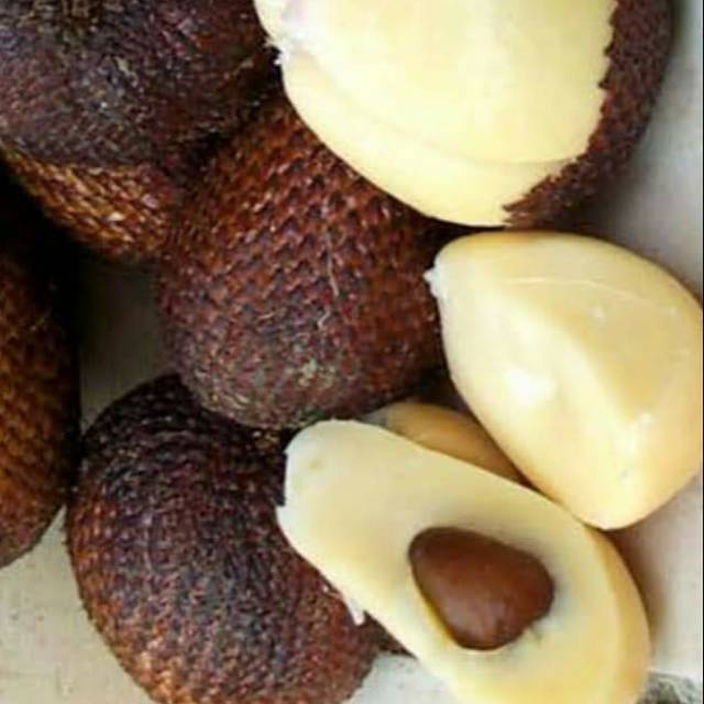 

QUEEN BUAH - Buah salak pondoh 1kg