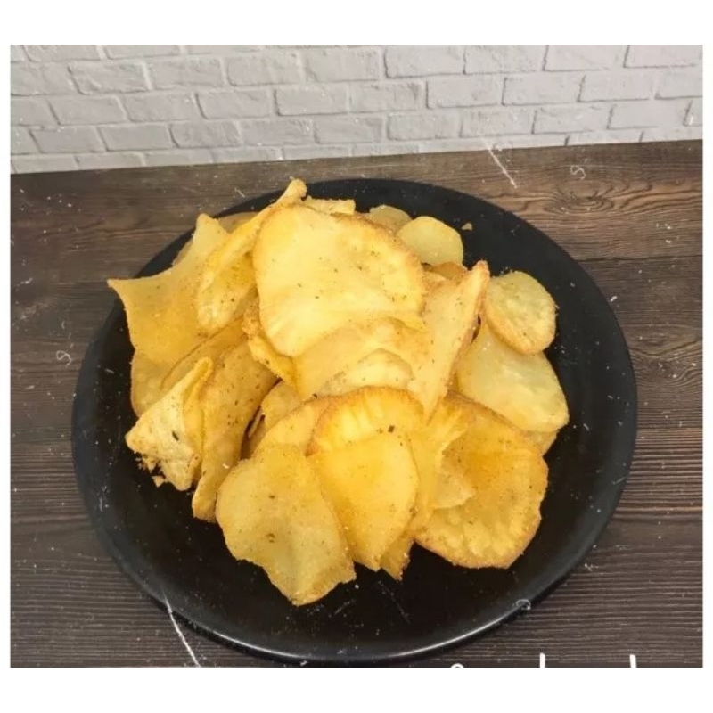 

Keripik Ubi Singkong 1kg / Keripik Singkong Rasa Spicy Kari / Keripik Ubi