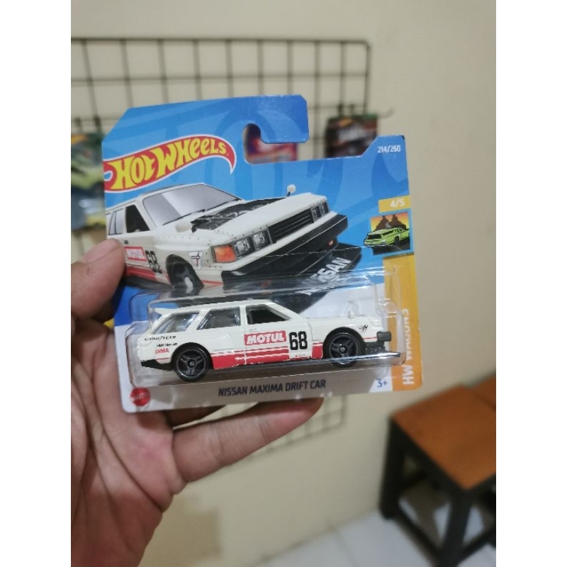 Hot Wheels Nissan Maxima Motul