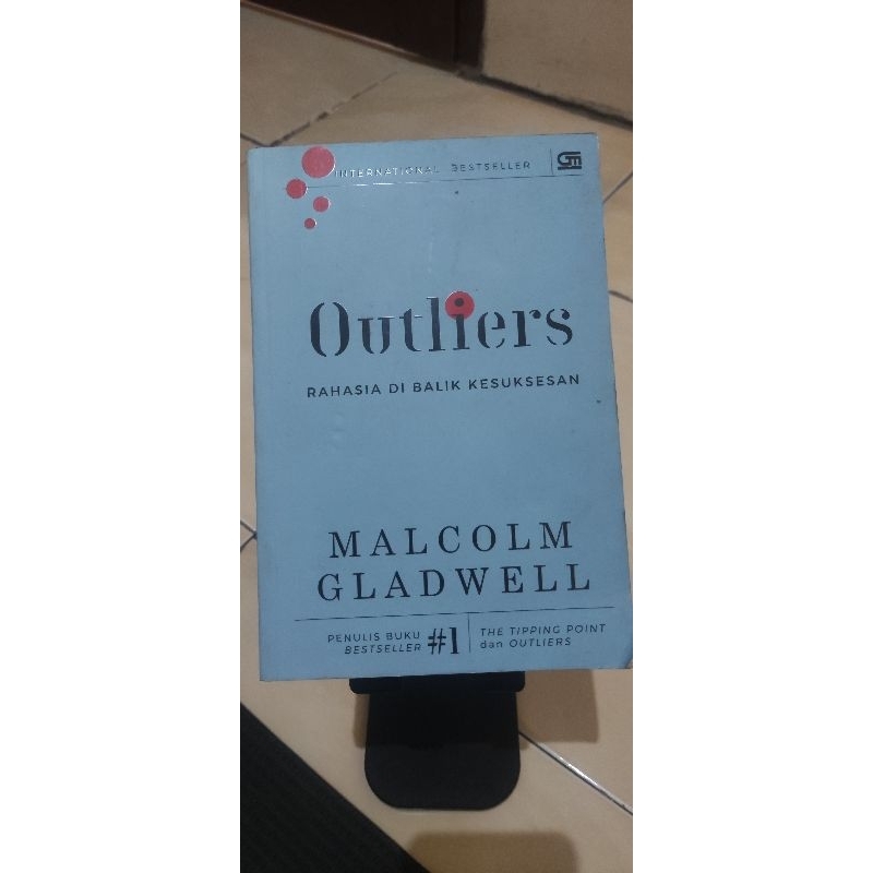 BUKU OUTLIER MALCOM GLADWELL