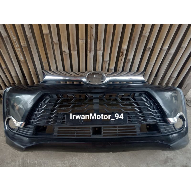 Bumper Bemper depan Avanza Veloz dan Headlamp kanan 2017