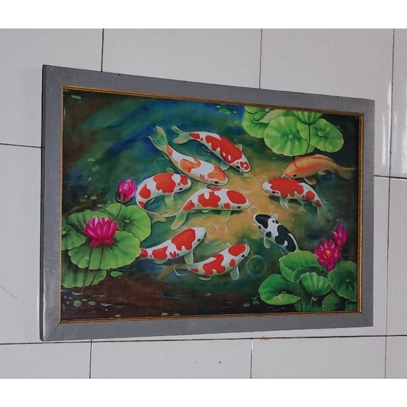 hiasan dinding lukisan cetak ikan koi plus bingkai ukuran 85x55