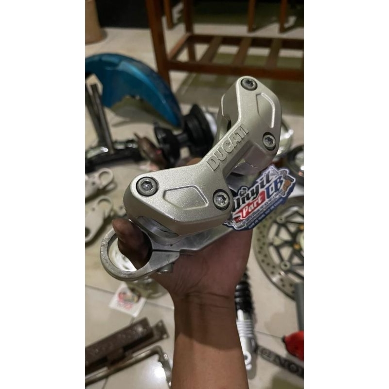 RAISER DUCATI ORIGINAL SET T ATAS NINJA RR ORIGINAL