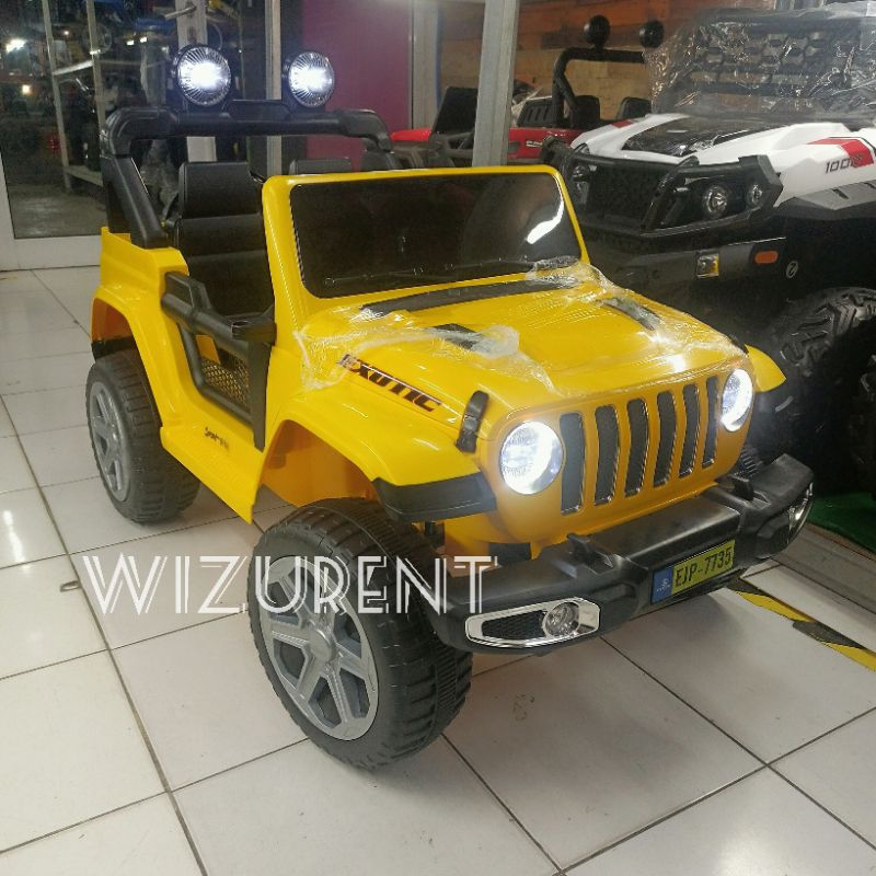 mobil aki rubicon exotic  size xl