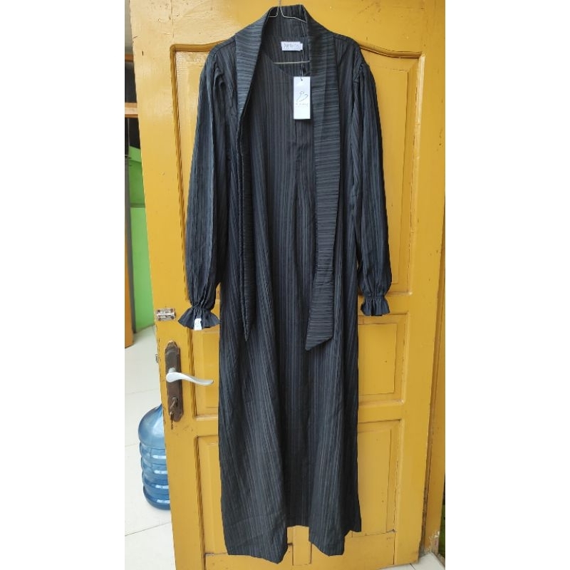 GAMIS HITAM Zoeya Dress by Sundara Exclusive