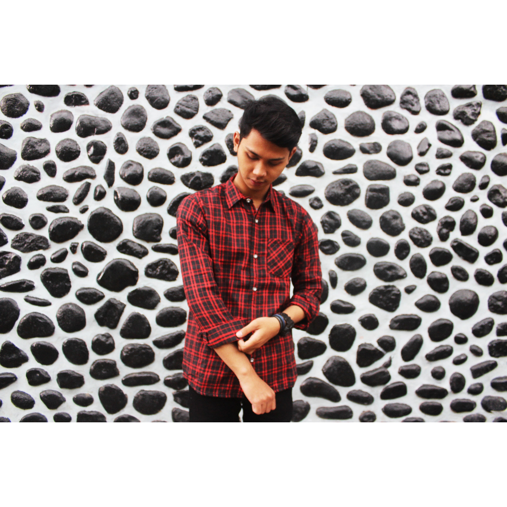 KEMEJA FLANEL MERAH LIST HITAM PRIA PANJANG HOLLANID