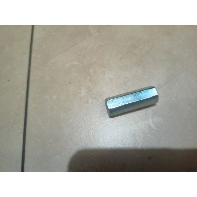 mur long nut M8  kunci 13