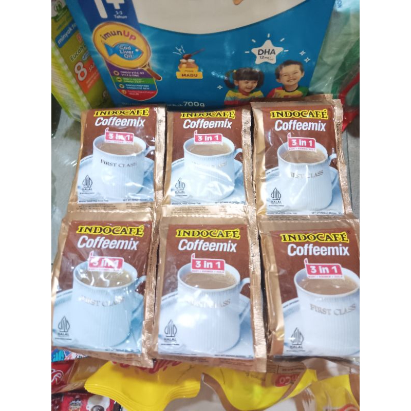 

Kopi indocafe coffemix renceng 10 sachet
