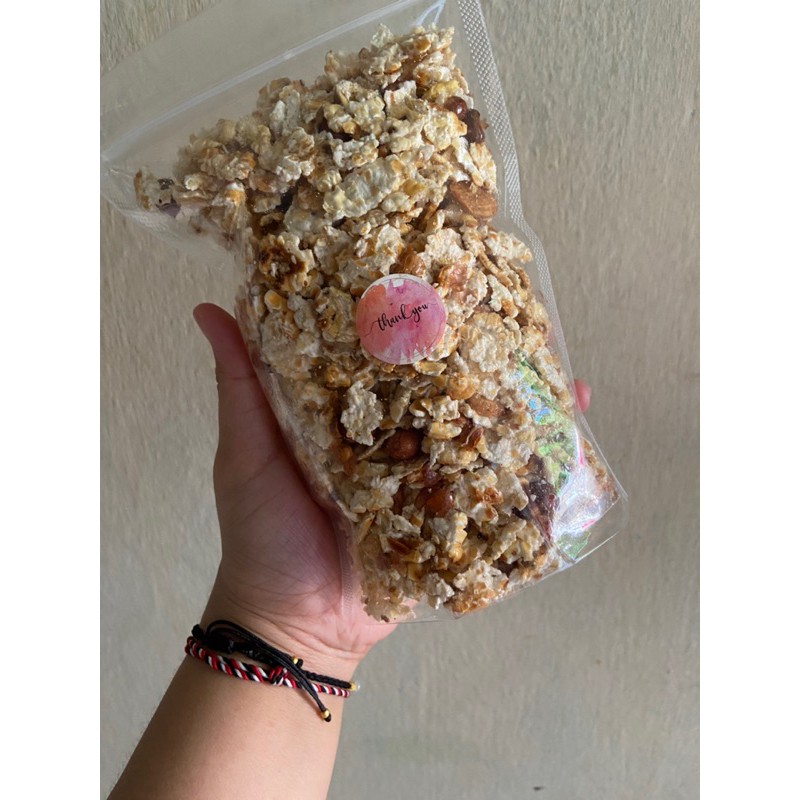 

cemilan khas NTT (Jagung Titi)