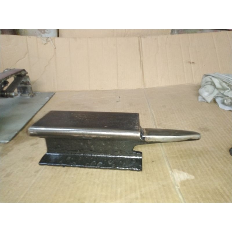 Paron anvil bahan ful baja Lori. 6kg tahan gempuran.