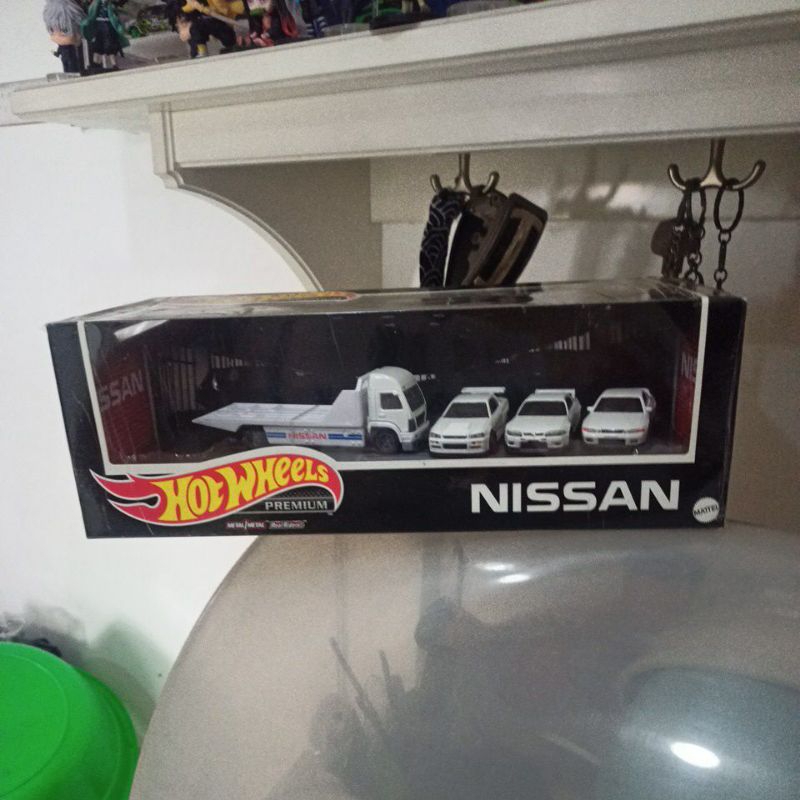hot wheels nissan skyline r32 r33 r34 diorama