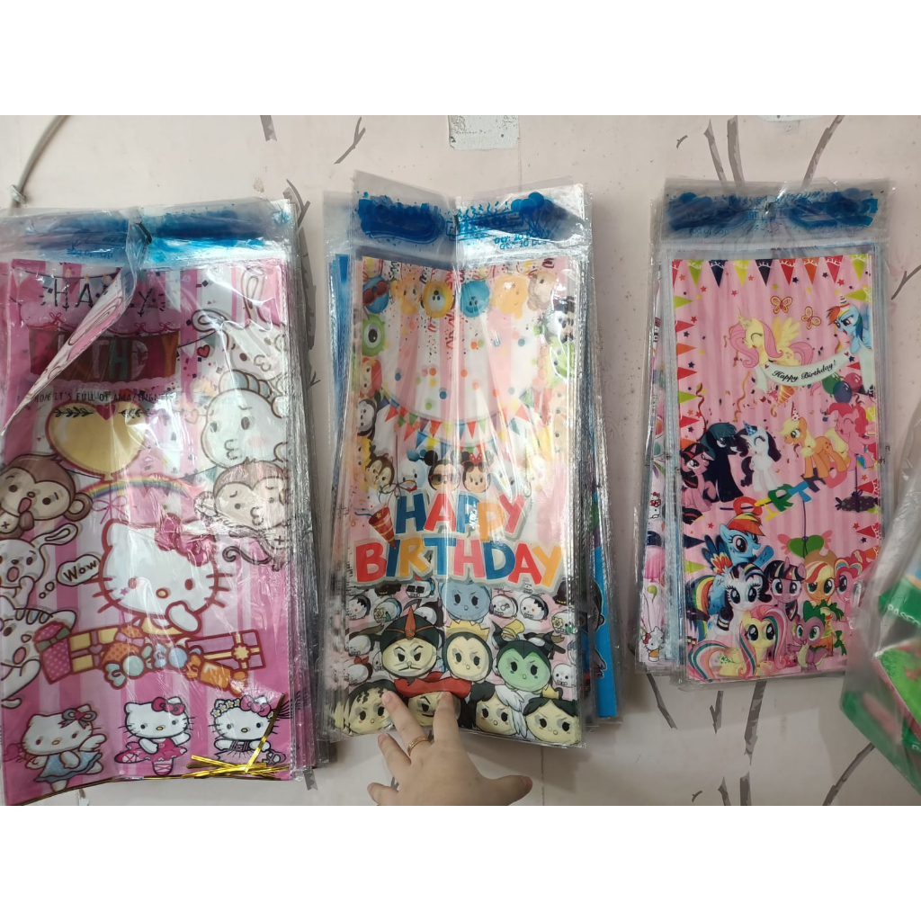 

Plastik Bingkisan Ulang Tahun isi 10 lembar