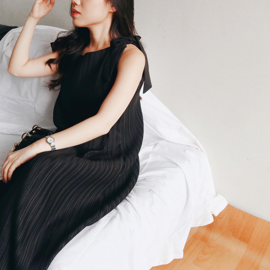 PRELOVED POSH THE LABEL BLACK PLEATED DRESS